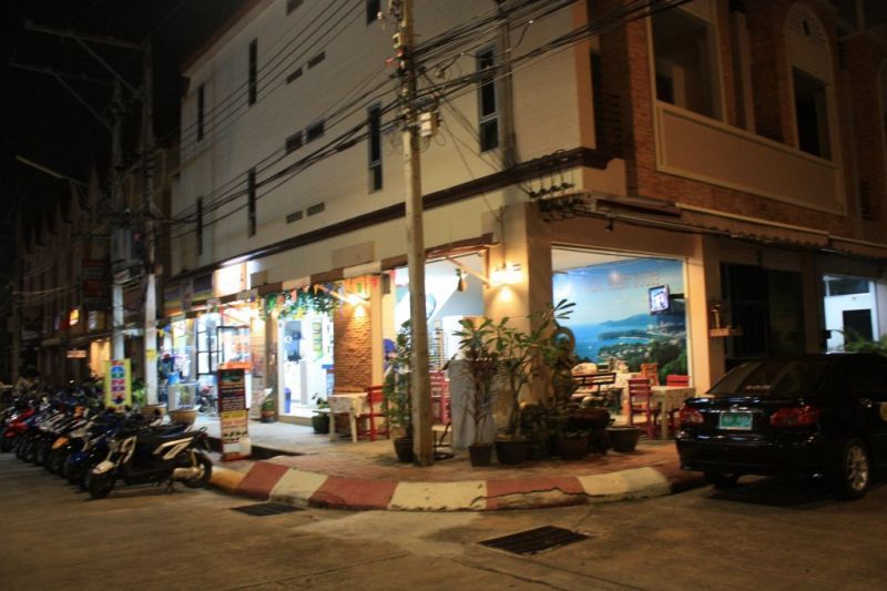 PHUKET RACHA AT KATA HOMESTAY
