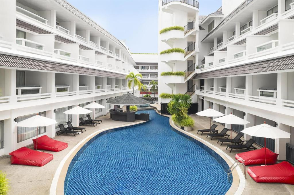 RADISSON RED PHUKET PATONG BEACH (EX.SWISSOTEL RESORT PHUKET PATONG BEACH)