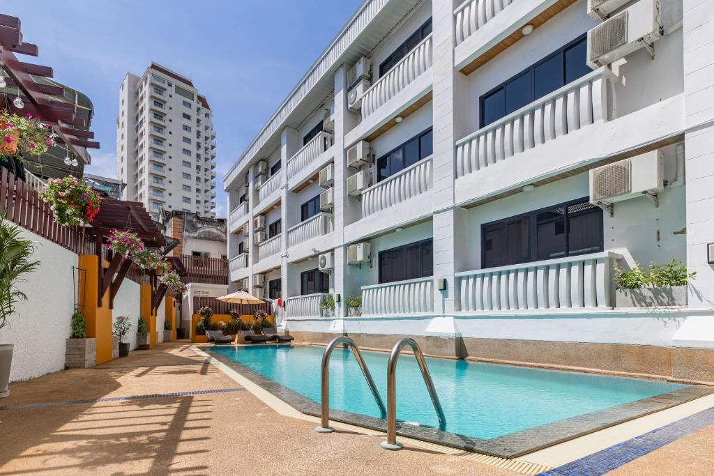 RATTANA BEACH HOTEL — фото 13