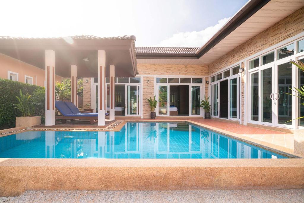 RAWAI PRIVATE VILLAS POOL AND GARDEN — фото 4