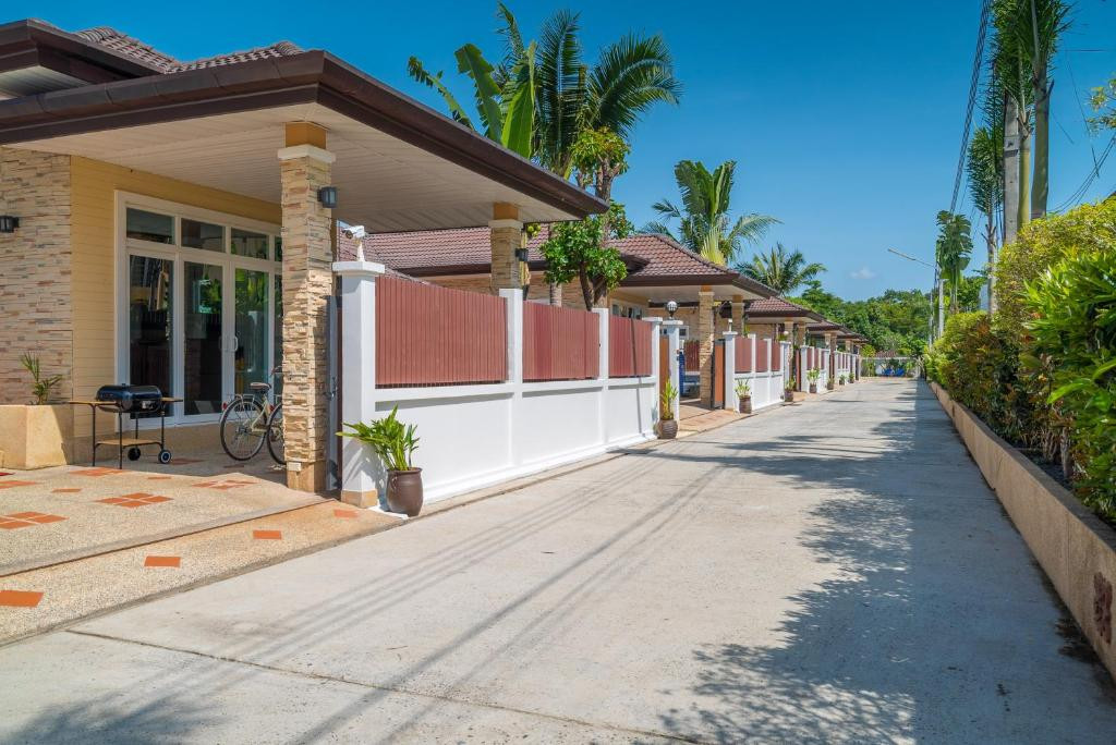RAWAI PRIVATE VILLAS POOL AND GARDEN — фото 7