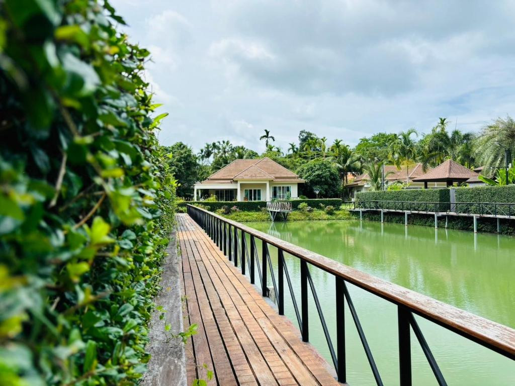 SETROVA NAI HARN GRAND POOL VILLA — фото 4