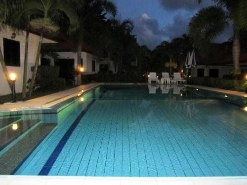 SMILE HOUSE AND POOL — фото 16