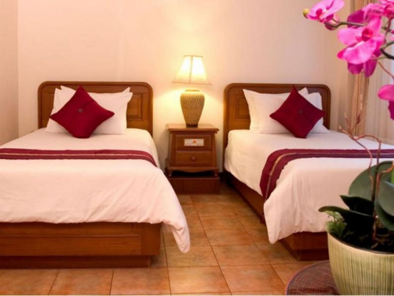 SURIN BAY INN