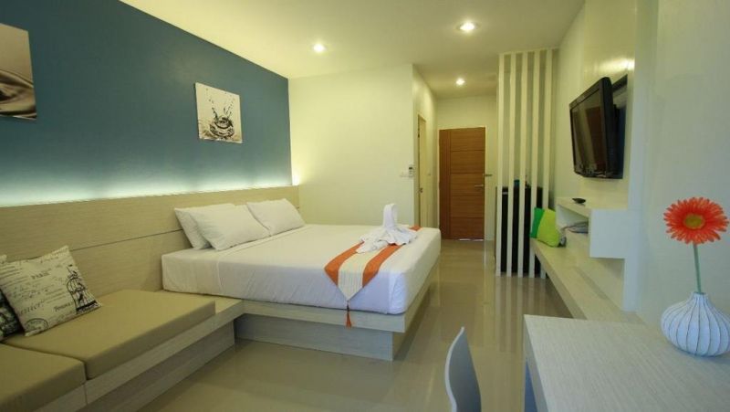 THE PALMS RESIDENCE