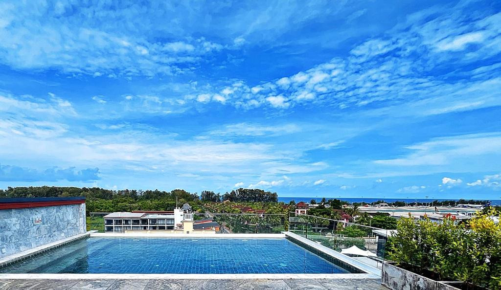 THE SIXTEEN NAIYANG BEACH HOTEL — фото 4