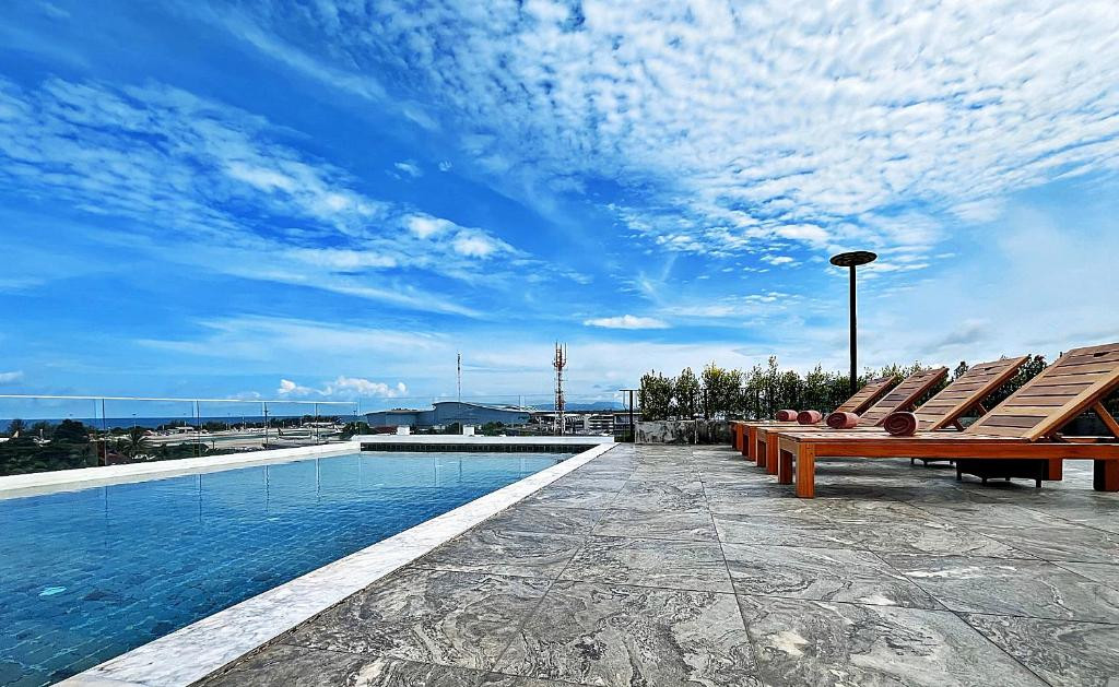 THE SIXTEEN NAIYANG BEACH HOTEL — фото 7