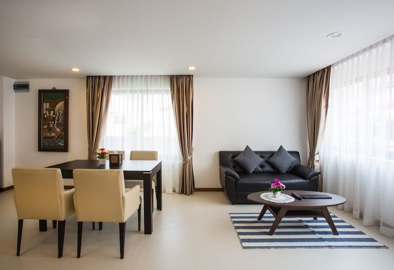 THE SUITES APARTMENT & RESIDENCE PHUKET APARTHOTEL