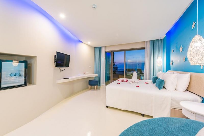 TIDE BEACHFRONT SIRAY PHUKET — фото 8