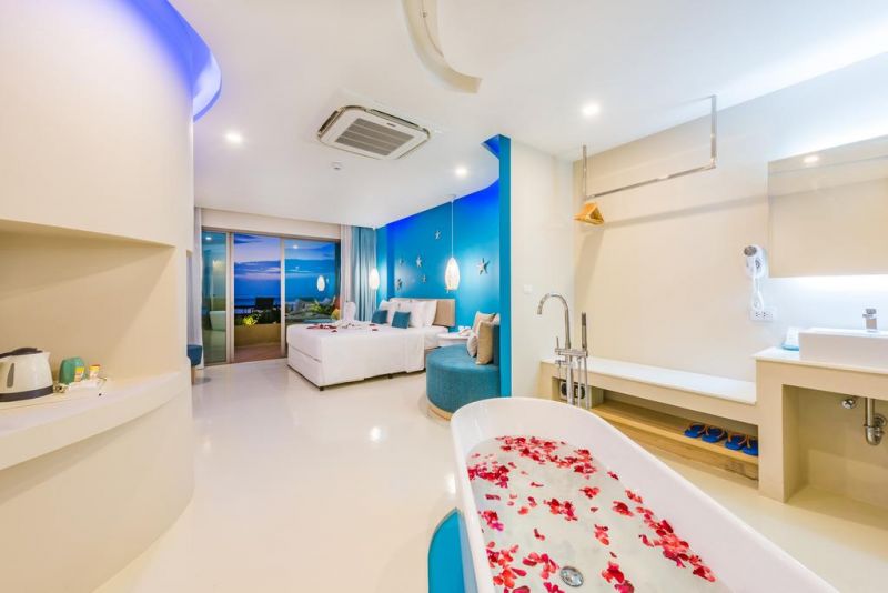 TIDE BEACHFRONT SIRAY PHUKET — фото 9