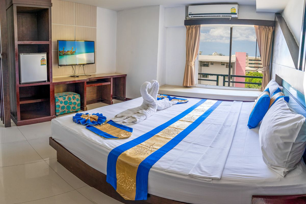 TUANA BLUE SKY RESORT (EX. BLUE SKY PATONG) — фото 12
