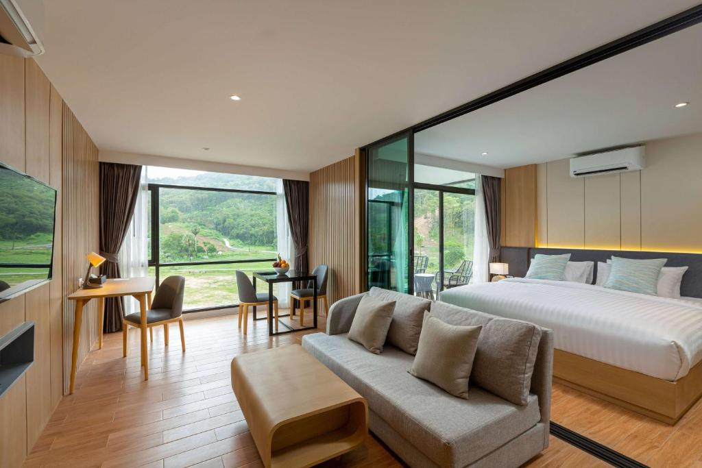 WYNDHAM GARDEN NAITHON PHUKET — фото 2