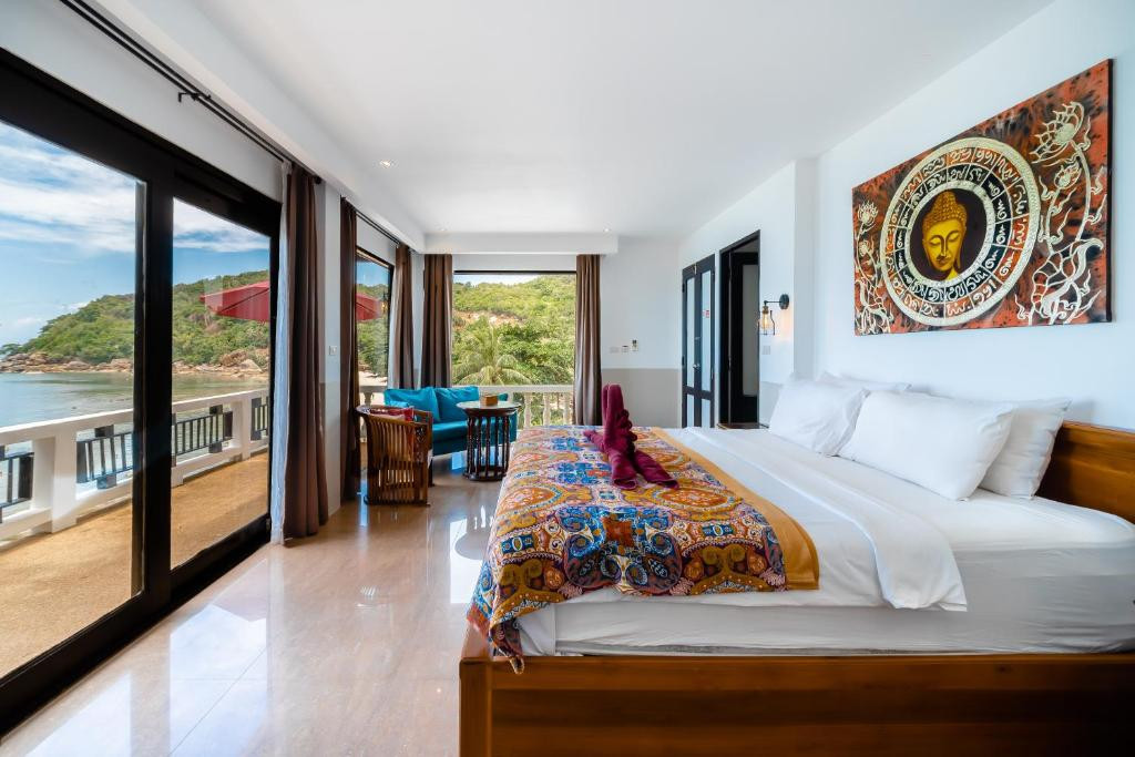CRYSTAL BAY BEACH RESORT