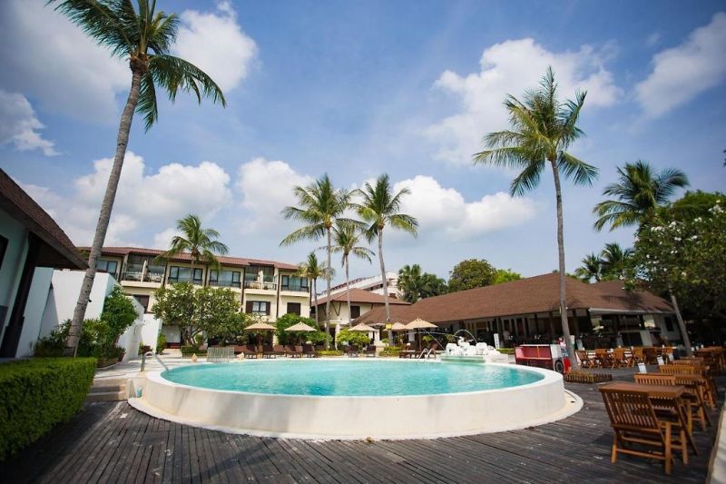 IYARA BEACH HOTEL AND PLAZA