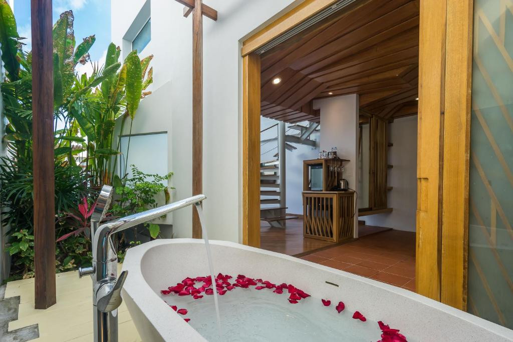 WHITE SAND SAMUI RESORT — фото 3