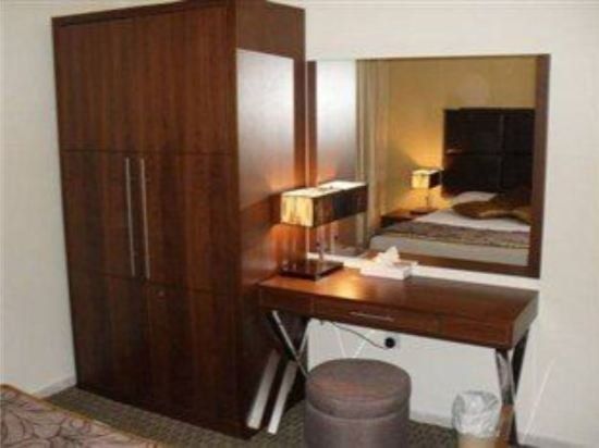 ABU DHABI PLAZA HOTEL APARTMENTS — фото 16
