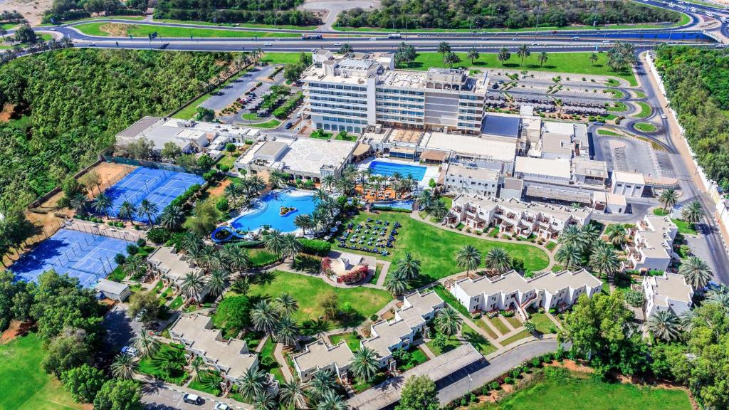 RADISSON BLU HOTEL & RESORT AL AIN — фото 2