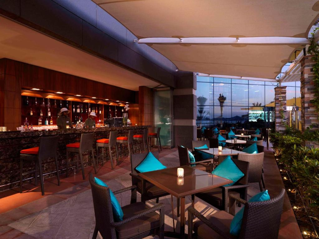 RADISSON BLU HOTEL YAS ISLAND ABU DHABI — фото 2