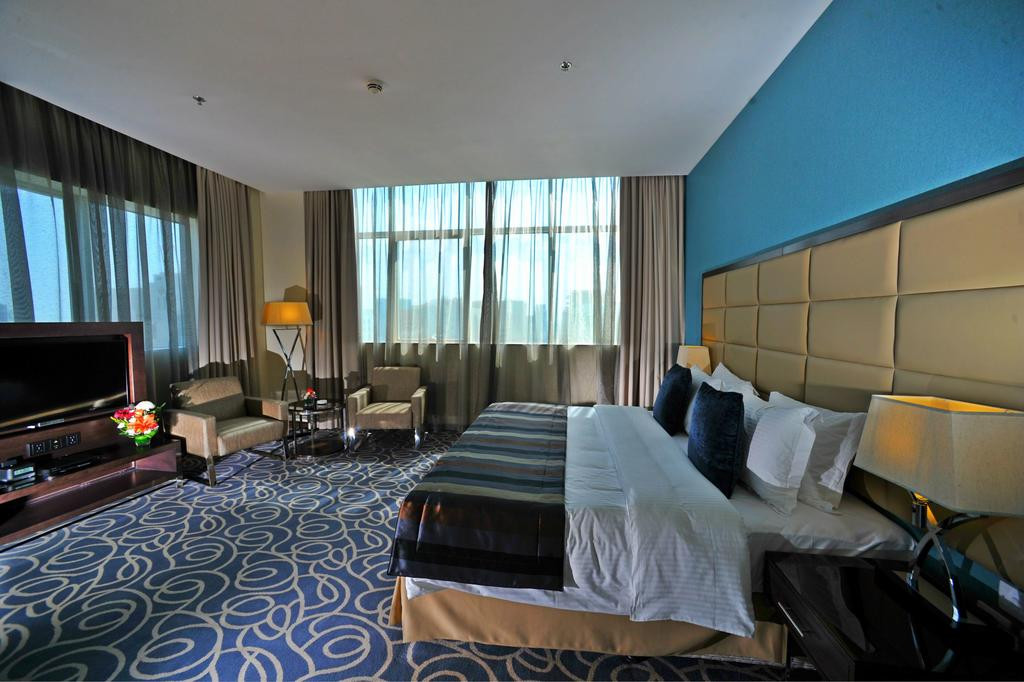 RAMADA ABU DHABI CORNICHE — фото 17