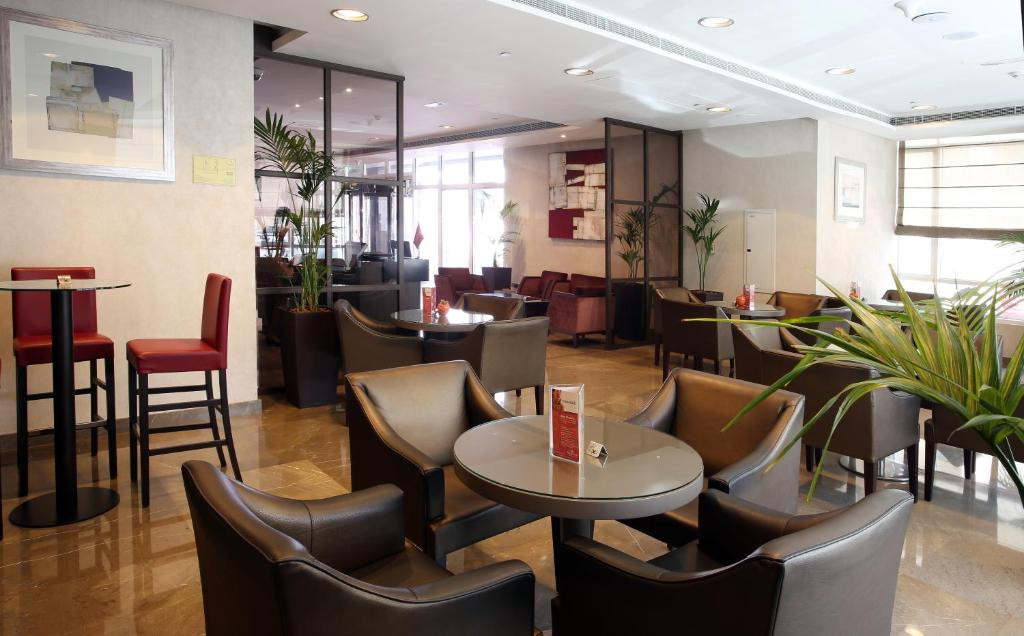 RAMADA DOWNTOWN ABU DHABI (EX. CRISTAL SALAM) — фото 12
