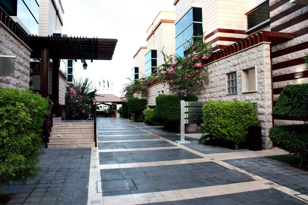 VILLAGGIO HOTEL ABU DHABI (EX. ONE TO ONE HOTEL THE VILLAGE)