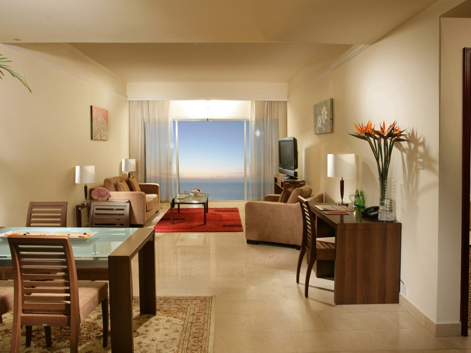 RAMADA BY WYNDHAM BEACH HOTEL AJMAN — фото 2