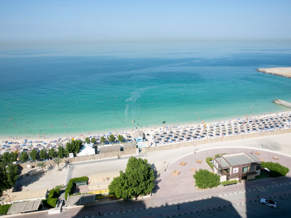 RAMADA BY WYNDHAM BEACH HOTEL AJMAN — фото 13