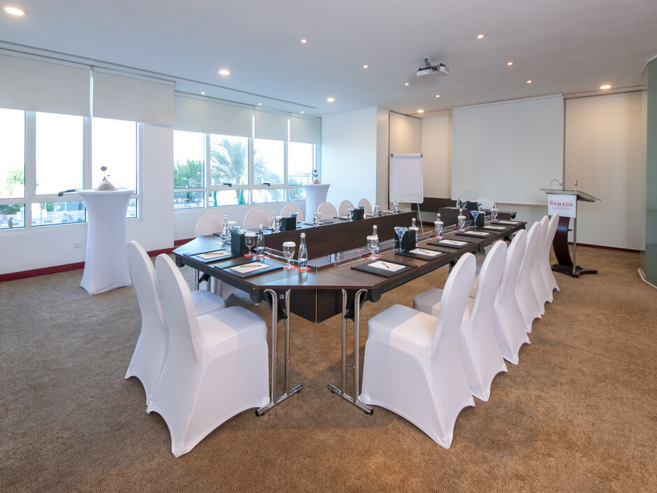 RAMADA BY WYNDHAM BEACH HOTEL AJMAN — фото 14