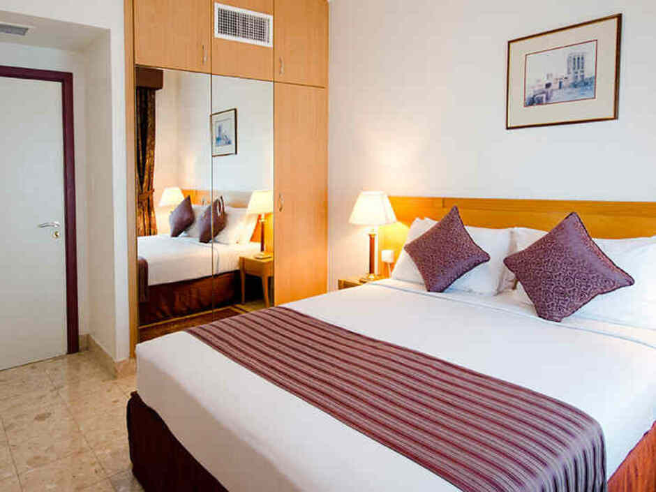 AL BUSTAN CENTRE & RESIDENCE — фото 18