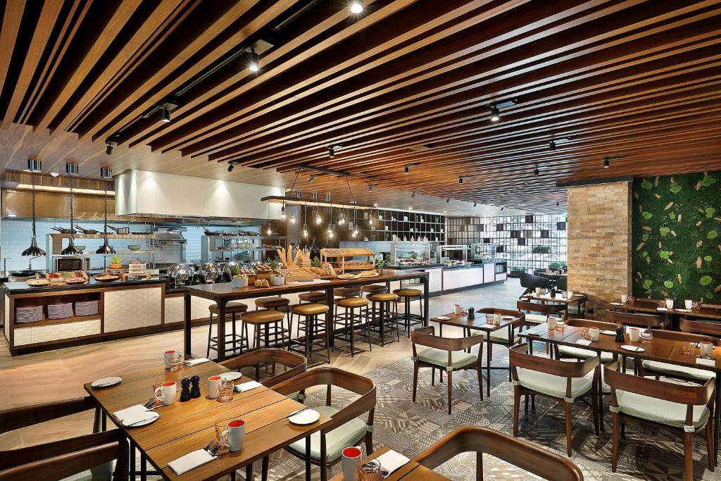 DOUBLETREE BY HILTON DUBAI BUSINESS BAY — фото 15