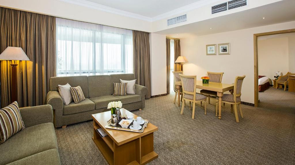 DOUBLETREE BY HILTON DUBAI PORT SAEED (EX. CITY SEASONS HOTEL DUBAI) — фото 12