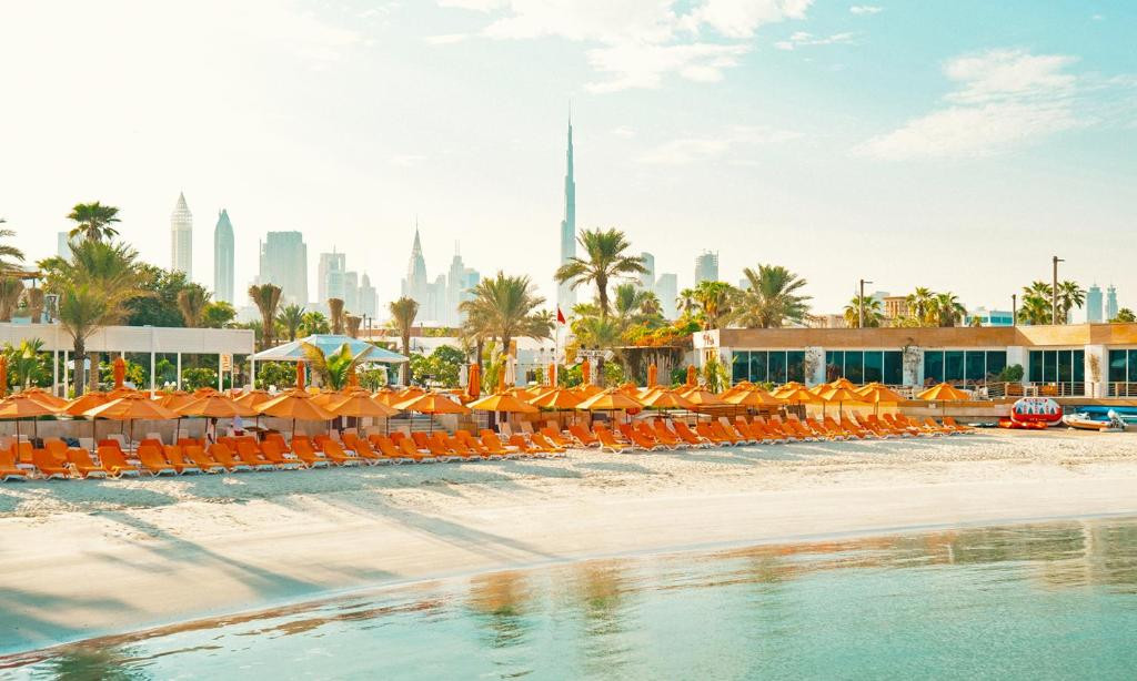 DUBAI MARINE BEACH RESORT & SPA