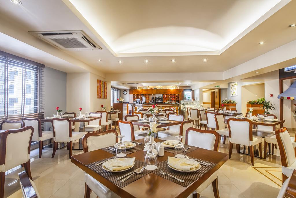 GOLDEN SANDS HOTEL APARTMENTS — фото 16