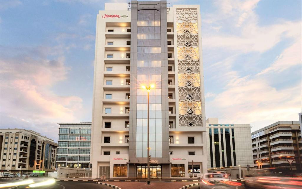 HAMPTON BY HILTON AL BARSHA