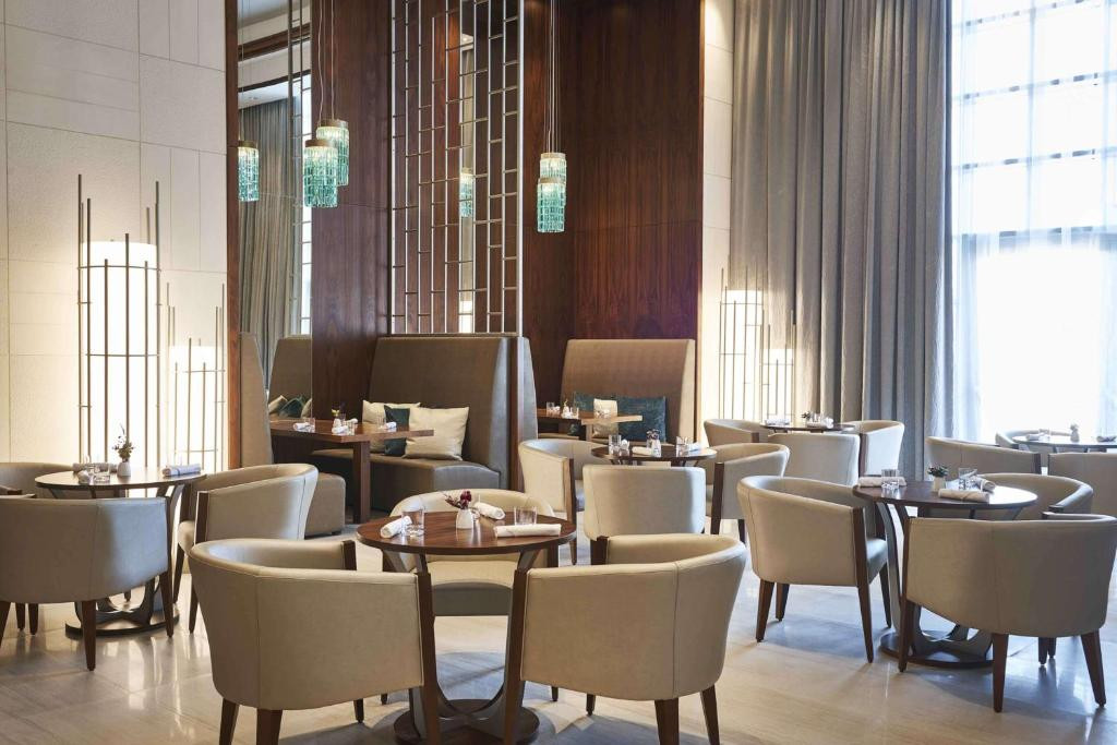 HILTON DUBAI AL HABTOOR CITY — фото 10