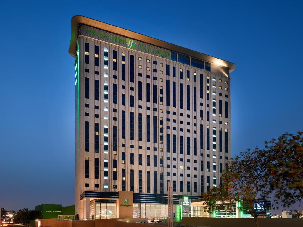 HOLIDAY INN & SUITES DUBAI FESTIVAL CITY