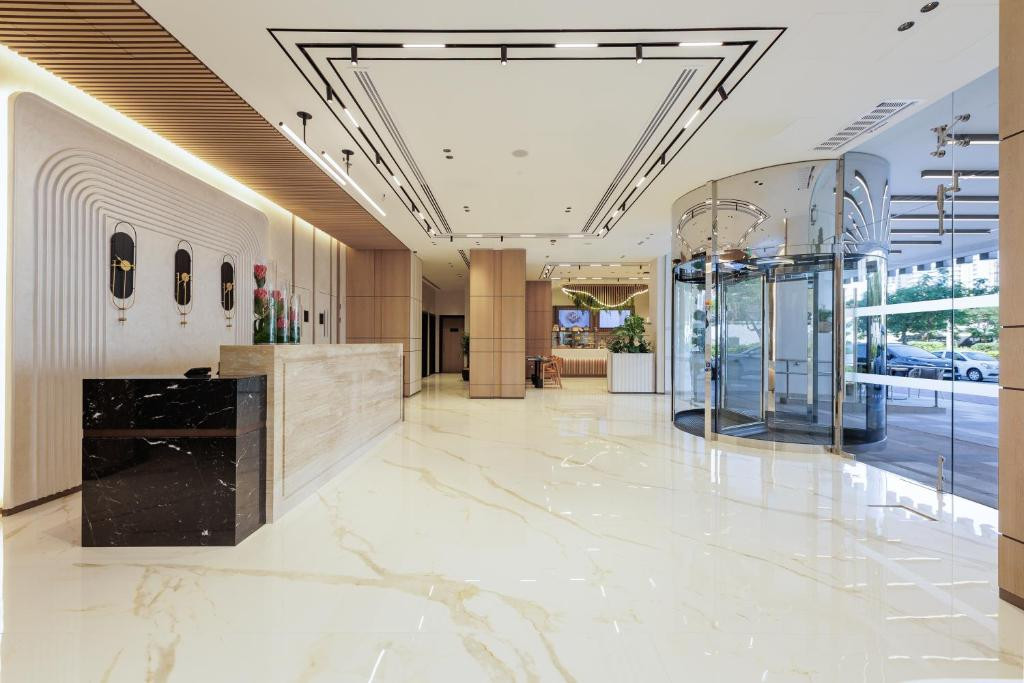 HOLIDAY INN DUBAI VILLAGE CIRCLE (EX. HOTEL AVALON) — фото 2