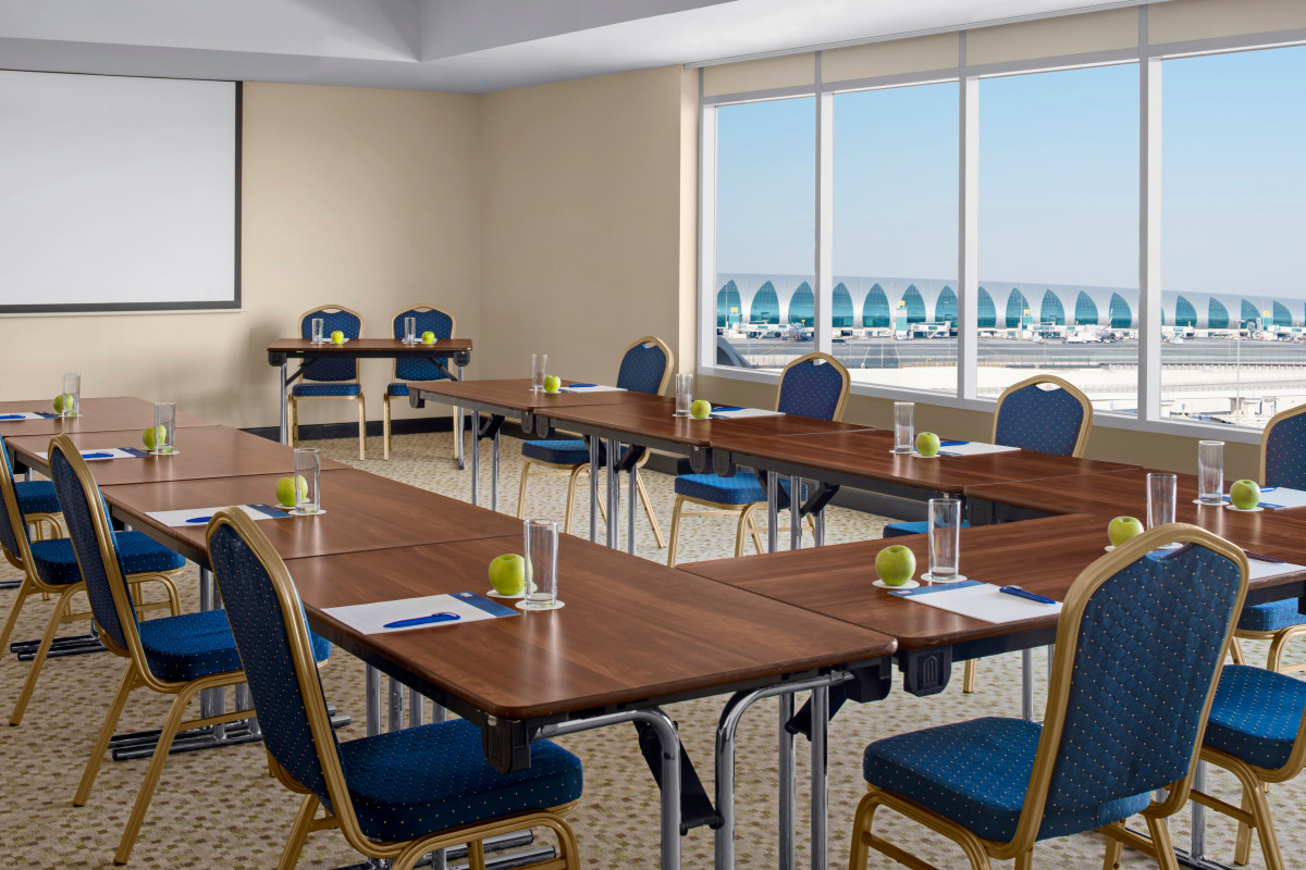HOLIDAY INN EXPRESS DUBAI AIRPORT — фото 15