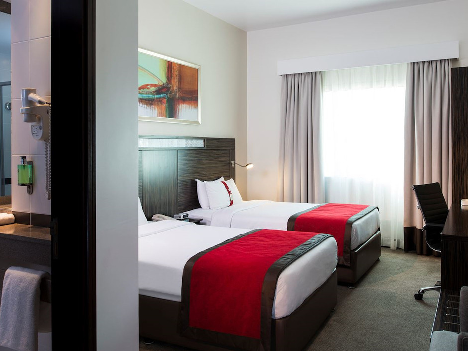HOLIDAY INN EXPRESS INTERNET CITY — фото 17