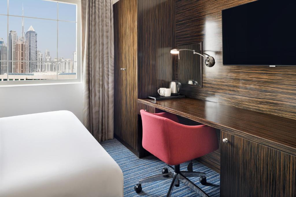 HOLIDAY INN EXPRESS SAFA PARK — фото 9