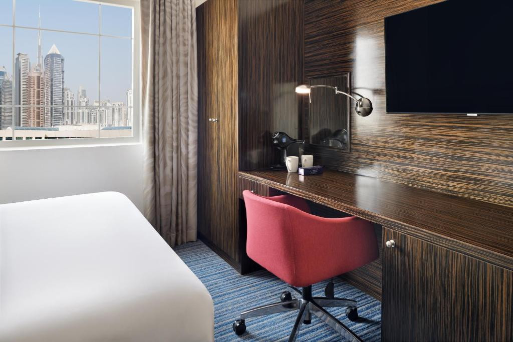 HOLIDAY INN EXPRESS SAFA PARK — фото 13