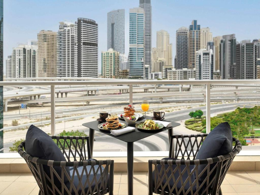 MOVENPICK HOTEL JUMEIRAH LAKES TOWERS — фото 17