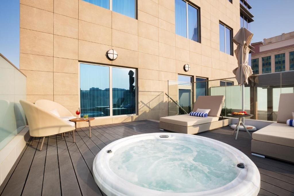 NOVOTEL BUR DUBAI HOTEL HEALTHCARE CITY — фото 16