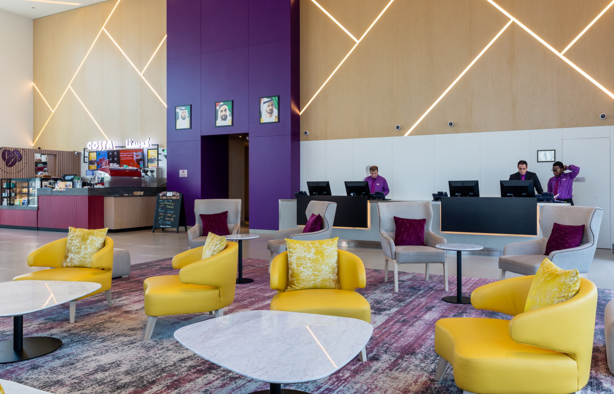 PREMIER INN DRAGON MART HOTEL — фото 3