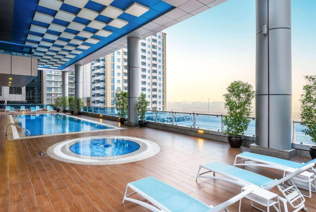 RAMADA BY WYNDHAM BARSHA HEIGHTS (EX. AURIS INN AL MUHANNA HOTEL) — фото 3