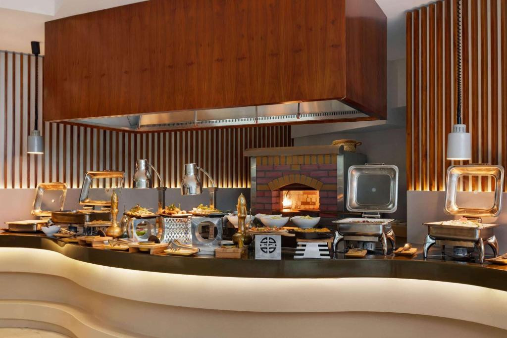 RAMADA BY WYNDHAM BARSHA HEIGHTS (EX. AURIS INN AL MUHANNA HOTEL) — фото 15