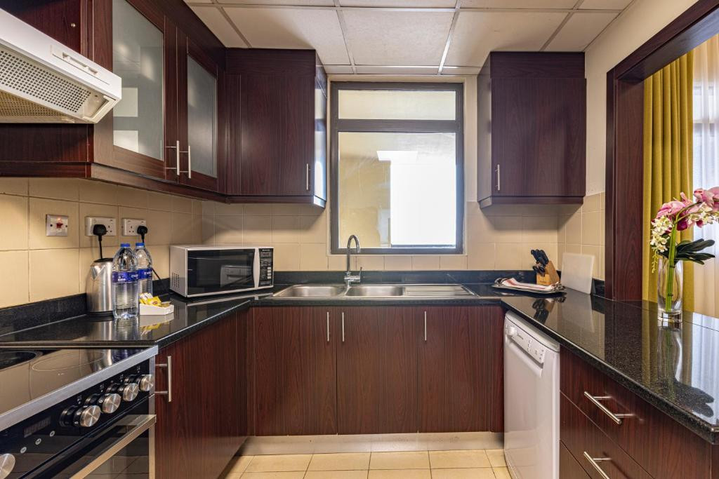 RODA AMWAJ SUITES JUMEIRAH BEACH RESIDENCE — фото 12