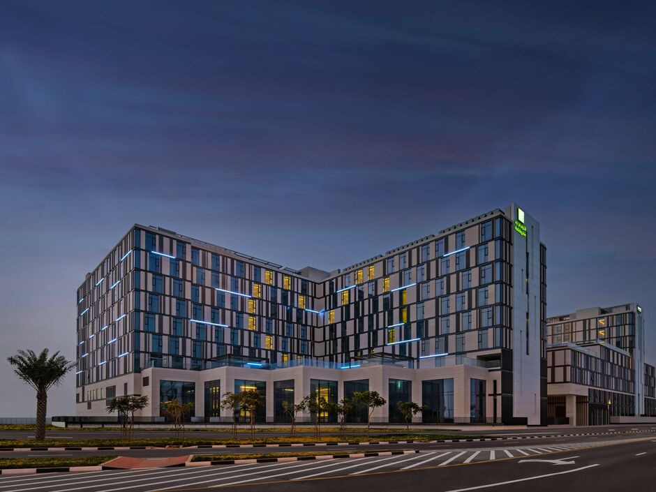 STAYBRIDGE SUITES AL MAKTOUM AIRPORT — фото 2