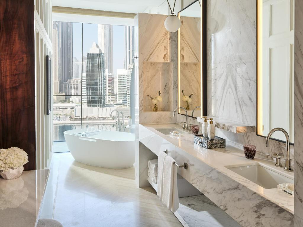 THE LANA DORCHESTER COLLECTION — фото 14