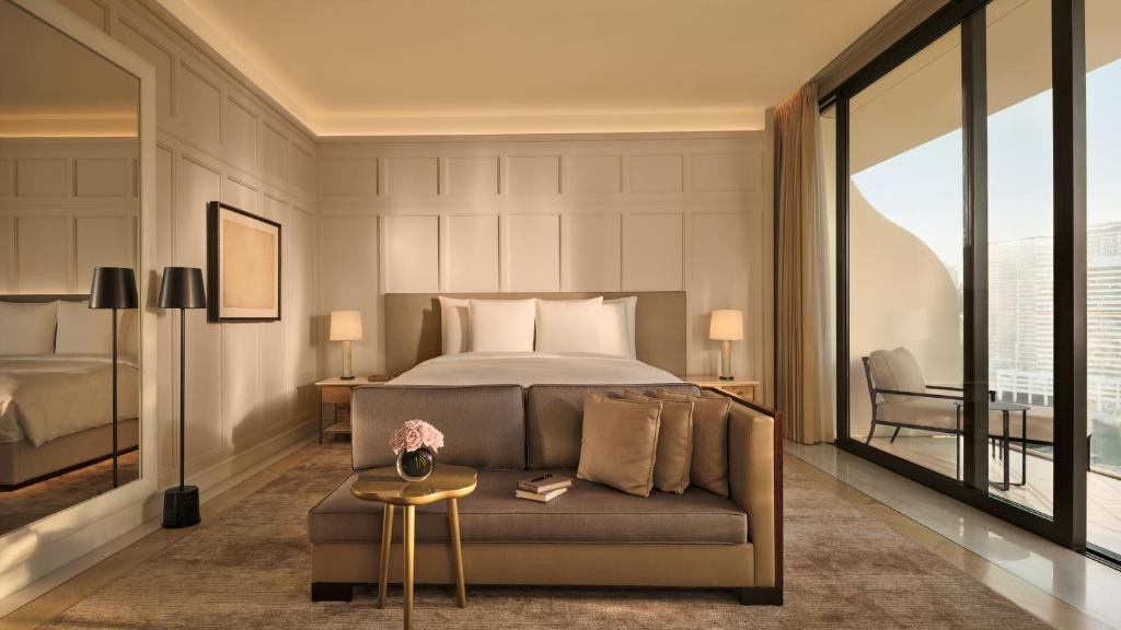 THE LANA DORCHESTER COLLECTION — фото 16